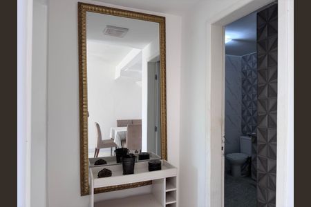 Casa de condomínio à venda com 180m², 4 quartos e 3 vagasBanheiro Social