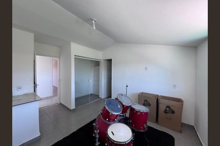 Casa de condomínio à venda com 180m², 4 quartos e 3 vagasSuíte