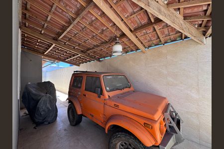 Casa de condomínio à venda com 180m², 4 quartos e 3 vagasÁrea externa