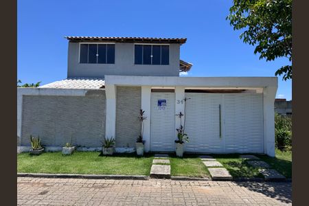 Casa de condomínio à venda com 180m², 4 quartos e 3 vagasFachada