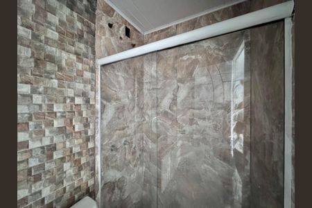 Casa de condomínio à venda com 180m², 4 quartos e 3 vagasBanheiro Social