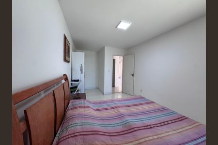 Casa de condomínio à venda com 180m², 4 quartos e 3 vagasQuarto 3