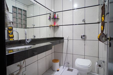 Apartamento à venda com 58m², 2 quartos e sem vagaBanheiro 