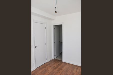 Apartamento à venda com 125m², 4 quartos e 2 vagasDetalhe - Quarto 02 com Suíte