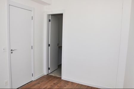Apartamento à venda com 125m², 4 quartos e 2 vagasDetalhe - Quarto 02 com Suíte