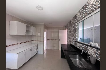 Casa de condomínio à venda com 200m², 2 quartos e 5 vagasCozinha