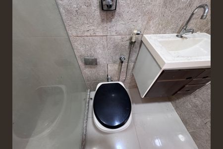 Casa de condomínio à venda com 200m², 2 quartos e 5 vagasBanheiro Social