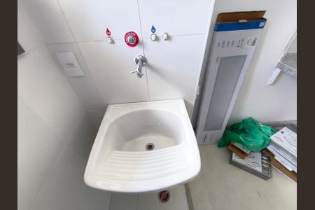 Apartamento à venda com 47m², 2 quartos e sem vaga Apartamento à venda com 47m², 2 quartos e sem vagaCozinha e Área de Serviço