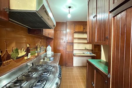 Apartamento para alugar com 250m², 3 quartos e 2 vagas