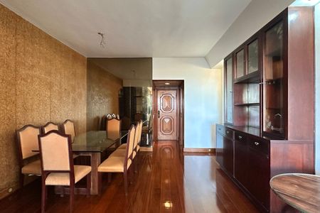 Apartamento para alugar com 250m², 3 quartos e 2 vagas