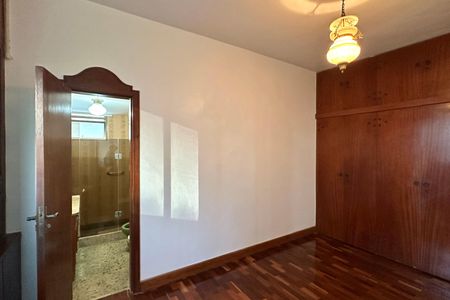 Apartamento para alugar com 250m², 3 quartos e 2 vagas