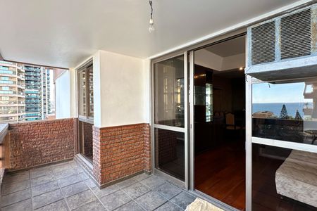 Apartamento para alugar com 250m², 3 quartos e 2 vagas