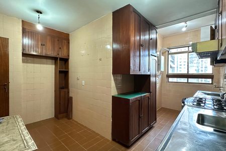 Apartamento para alugar com 250m², 3 quartos e 2 vagas