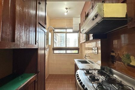 Apartamento para alugar com 250m², 3 quartos e 2 vagas