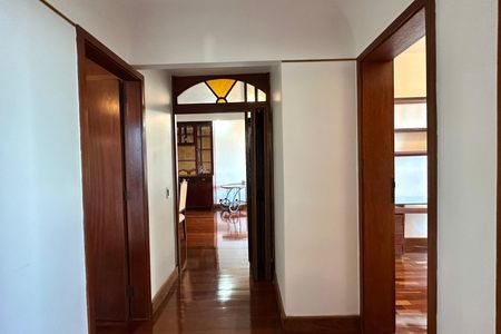 Apartamento para alugar com 250m², 3 quartos e 2 vagas