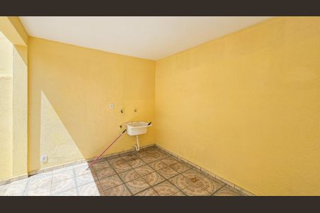 Área de serviço de casa para alugar com 2 quartos, 160m² em Novo Osasco, Osasco