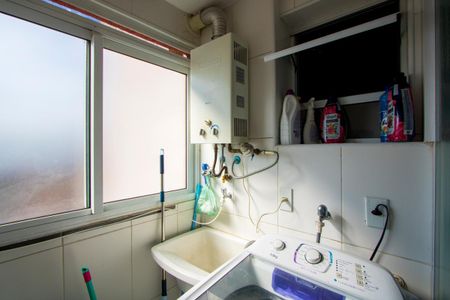 Apartamento à venda com 63m², 3 quartos e 1 vagaÁrea de serviço