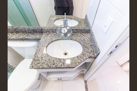 Apartamento para alugar com 64m², 2 quartos e 2 vagasBanheiro