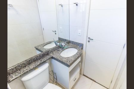 Apartamento para alugar com 64m², 2 quartos e 2 vagasBanheiro