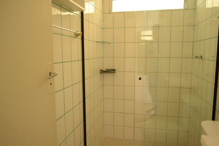 Banheiro  de casa de condomínio para alugar com 2 quartos, 80m² em Jardim Sao Luiz, Suzano