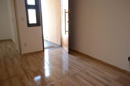 Casa de condomínio para alugar com 80m², 2 quartos e 2 vagasSala