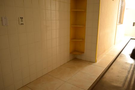 Casa de condomínio para alugar com 80m², 2 quartos e 2 vagasCozinha 