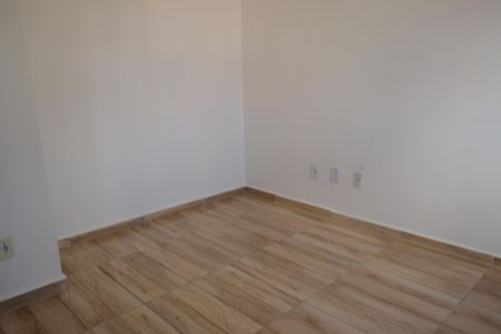 Quarto de casa de condomínio para alugar com 2 quartos, 80m² em Jardim Sao Luiz, Suzano