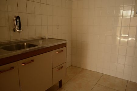 Casa de condomínio para alugar com 80m², 2 quartos e 2 vagasCozinha 
