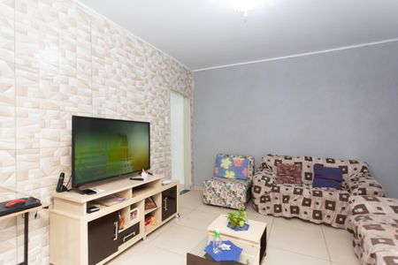 Casa à venda com 112m², 3 quartos e 2 vagasSala