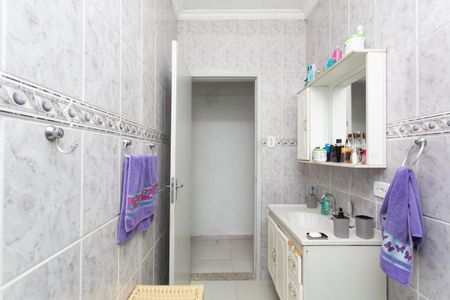 Casa à venda com 112m², 3 quartos e 2 vagasBanheiro 1 