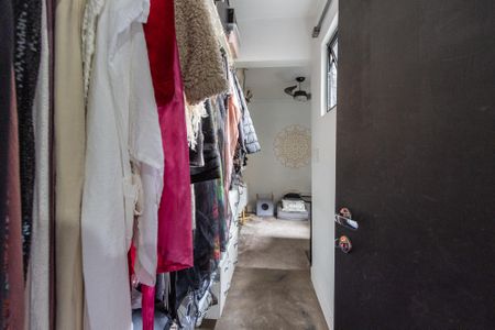 Casa à venda com 120m², 3 quartos e 1 vagaQuarto 1 - Closet da Suite Master
