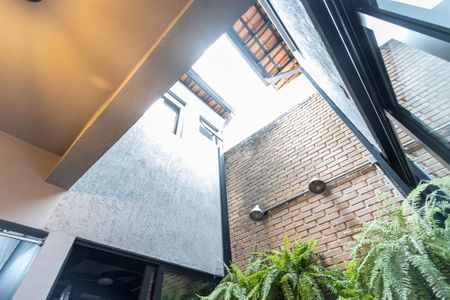 Casa à venda com 120m², 3 quartos e 1 vagaÁrea de Serviço