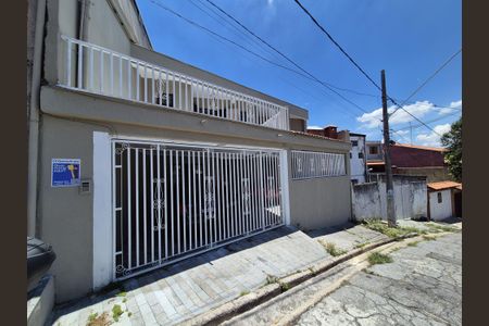 Casa para alugar com 116m², 2 quartos e 4 vagasFachada