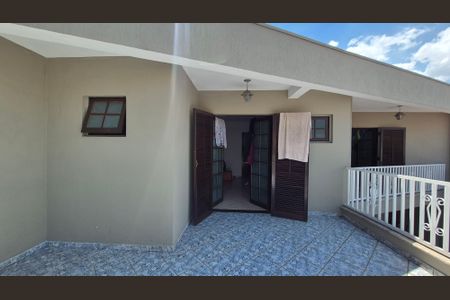 Casa para alugar com 116m², 2 quartos e 4 vagas Casa para alugar com 116m², 2 quartos e 4 vagasSuíte 2