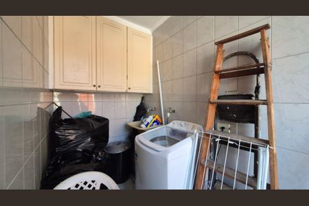 Casa para alugar com 116m², 2 quartos e 4 vagas Casa para alugar com 116m², 2 quartos e 4 vagasLavanderia