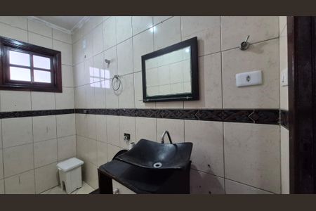 Casa para alugar com 116m², 2 quartos e 4 vagas Casa para alugar com 116m², 2 quartos e 4 vagasBanheiro