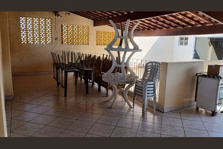 Casa à venda com 385m², 5 quartos e 5 vagas