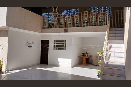 Casa à venda com 385m², 5 quartos e 5 vagas