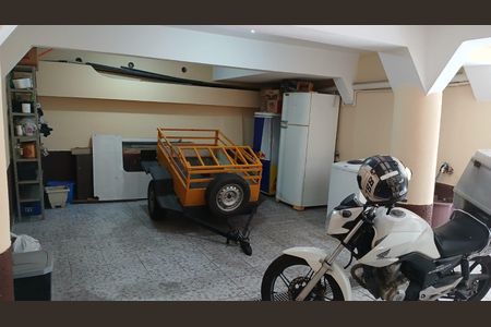 Casa à venda com 385m², 5 quartos e 5 vagas