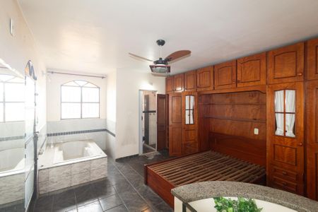 Casa para alugar com 200m², 3 quartos e 2 vagasSuíte