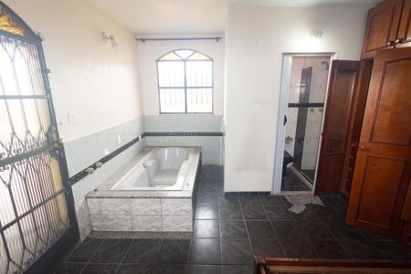 Casa para alugar com 200m², 3 quartos e 2 vagasSuíte