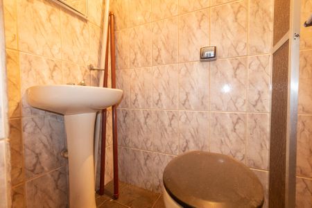 Casa para alugar com 200m², 3 quartos e 2 vagasBanheiro Social 2