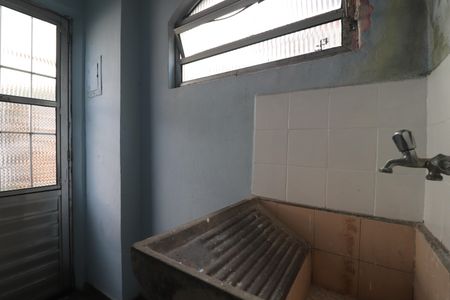 Casa para alugar com 50m², 1 quarto e sem vagaÁrea de Serviço