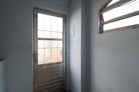 Casa para alugar com 50m², 1 quarto e sem vagaÁrea de Serviço