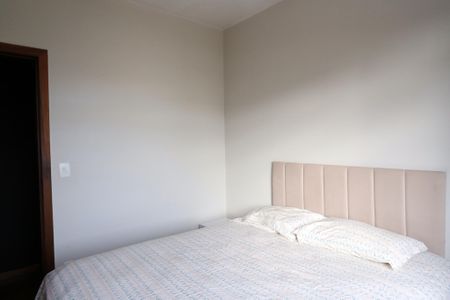 Quarto de apartamento para alugar com 2 quartos, 59m² em Santa Efigênia, Belo Horizonte