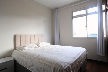 Quarto de apartamento para alugar com 2 quartos, 59m² em Santa Efigênia, Belo Horizonte
