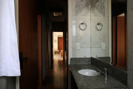 Apartamento à venda com 59m², 2 quartos e 2 vagasBanheiro