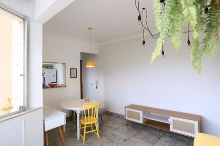 Sala de apartamento para alugar com 2 quartos, 59m² em Santa Efigênia, Belo Horizonte