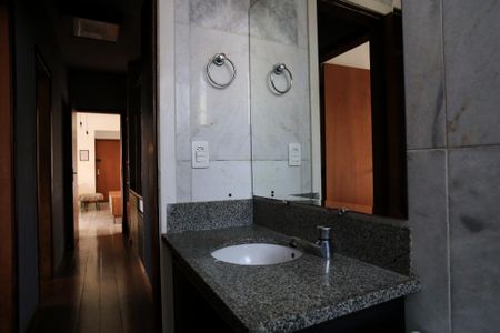 Apartamento à venda com 59m², 2 quartos e 2 vagasBanheiro