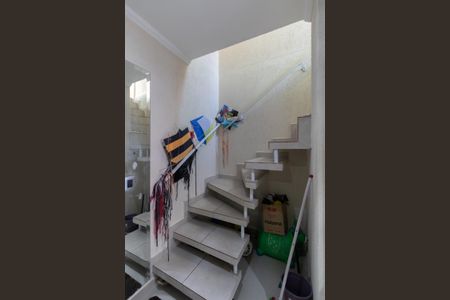 Casa de condomínio para alugar com 74m², 2 quartos e 1 vagaEscada Acesso Área de Serviço